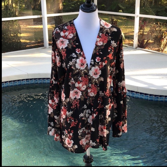 Floral Open-Front Women’s Kimono- Black with Pink Floral - Picture 3 of 5